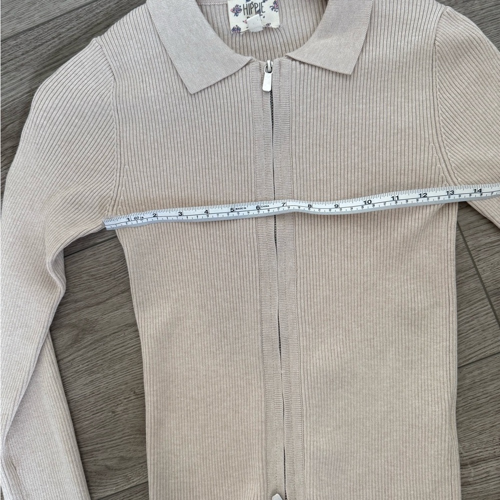 Beige Ribbed Zip-Up Cardigan size medium - Picture 9 of 10